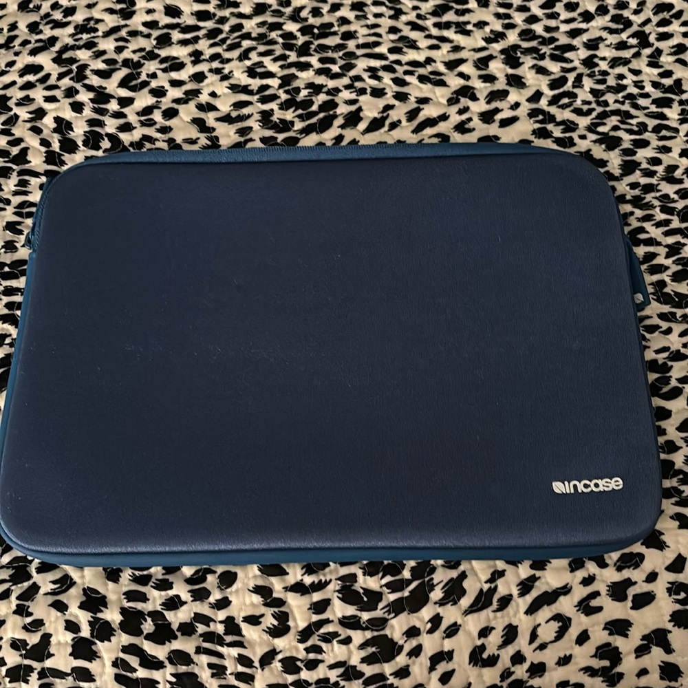 In case laptop sleeve